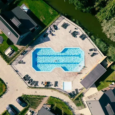 Aan Meertje Op Recreatiepark De Wielen - 85