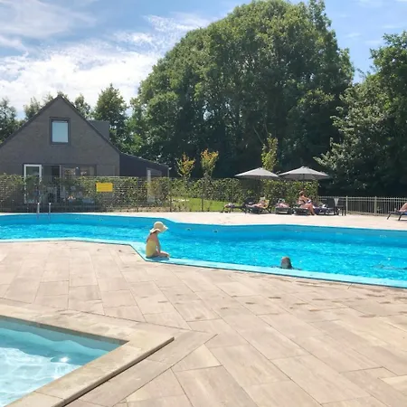 Holiday home Aan Meertje Op Recreatiepark De Wielen - 85 *
