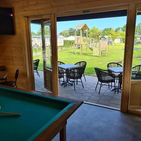 Aan Meertje Op Recreatiepark De Wielen - 85